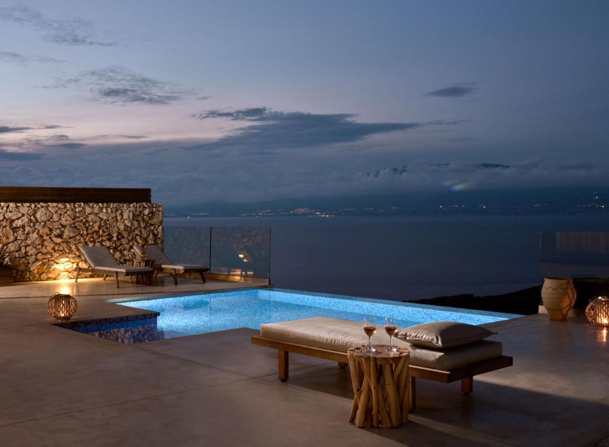 Akron Luxury Suites Korithion Ngoại thất bức ảnh