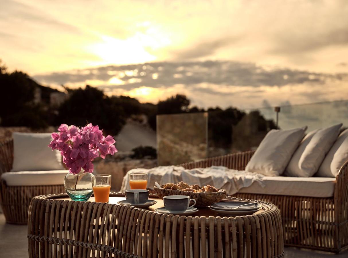 Akron Luxury Suites Korithion Ngoại thất bức ảnh